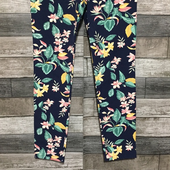 Old Navy Pixie Floral Pants Women’s 6 Navy Blue Mid Rise Stretch (Inseam 29) - Picture 6 of 9